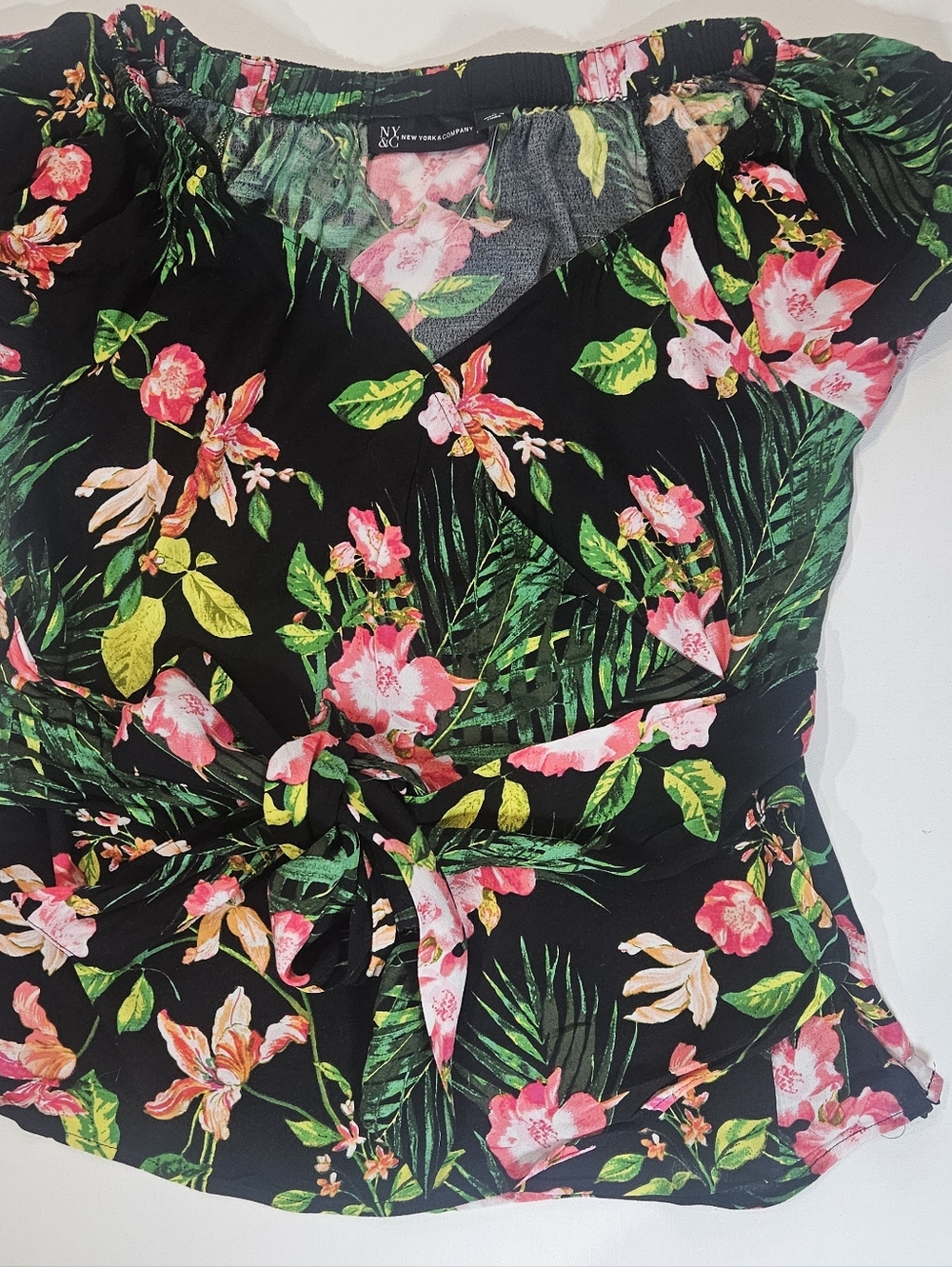 New York & Company Floral Puff Sleeve Top Womens Small Black Pink Green Tropical